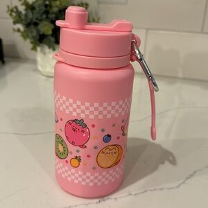 Pusheen box exclusive😃 Collapsible water bottle. 19oz capacity.